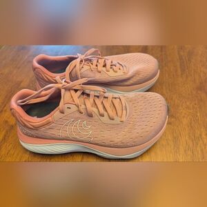 Topo "Atmos" Running Shoe